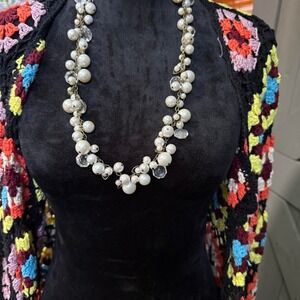 White Pearl and Crystal Necklace with Adjustable chain Chloe & Isabel
